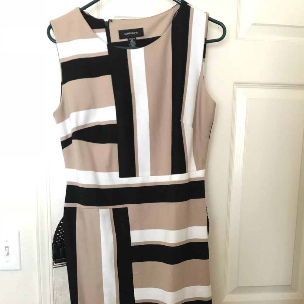 Sleeveless multi colored dress w/ belt